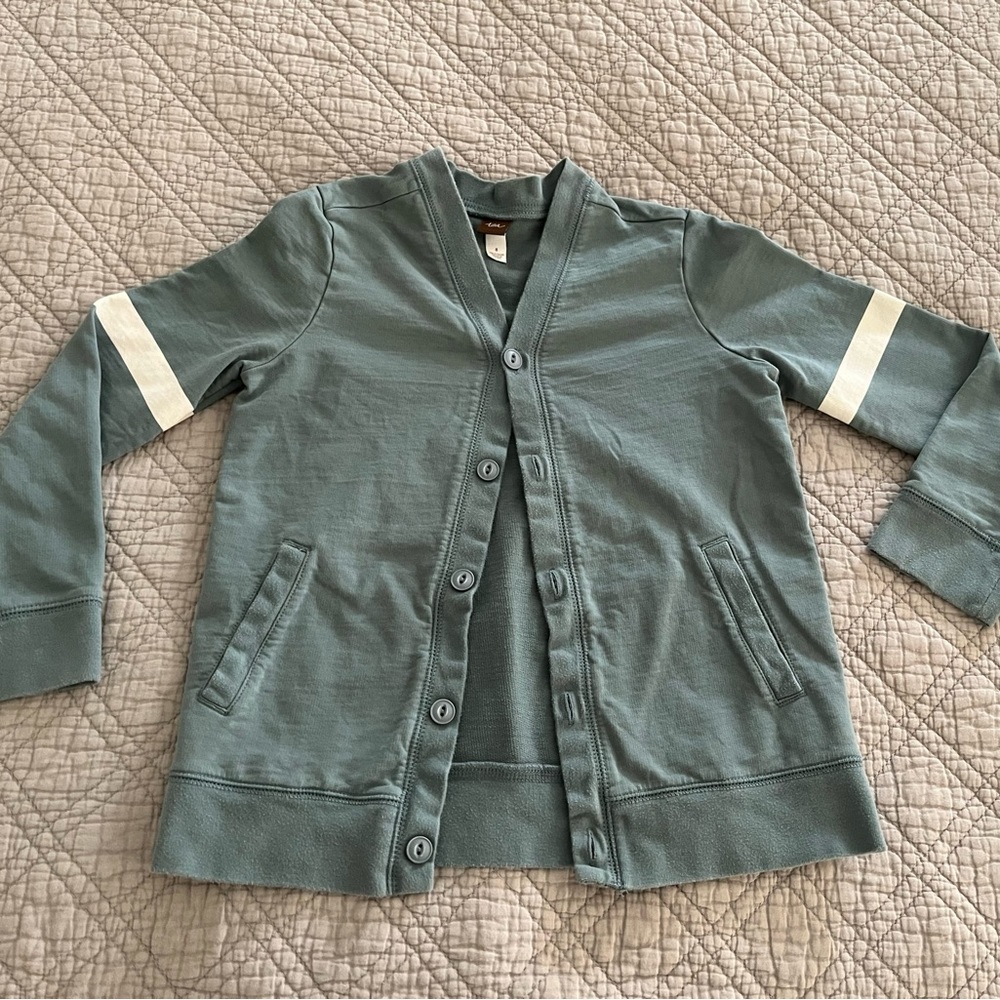 Like new Tea Collection cardigan. Size 8. Wore once or twice.